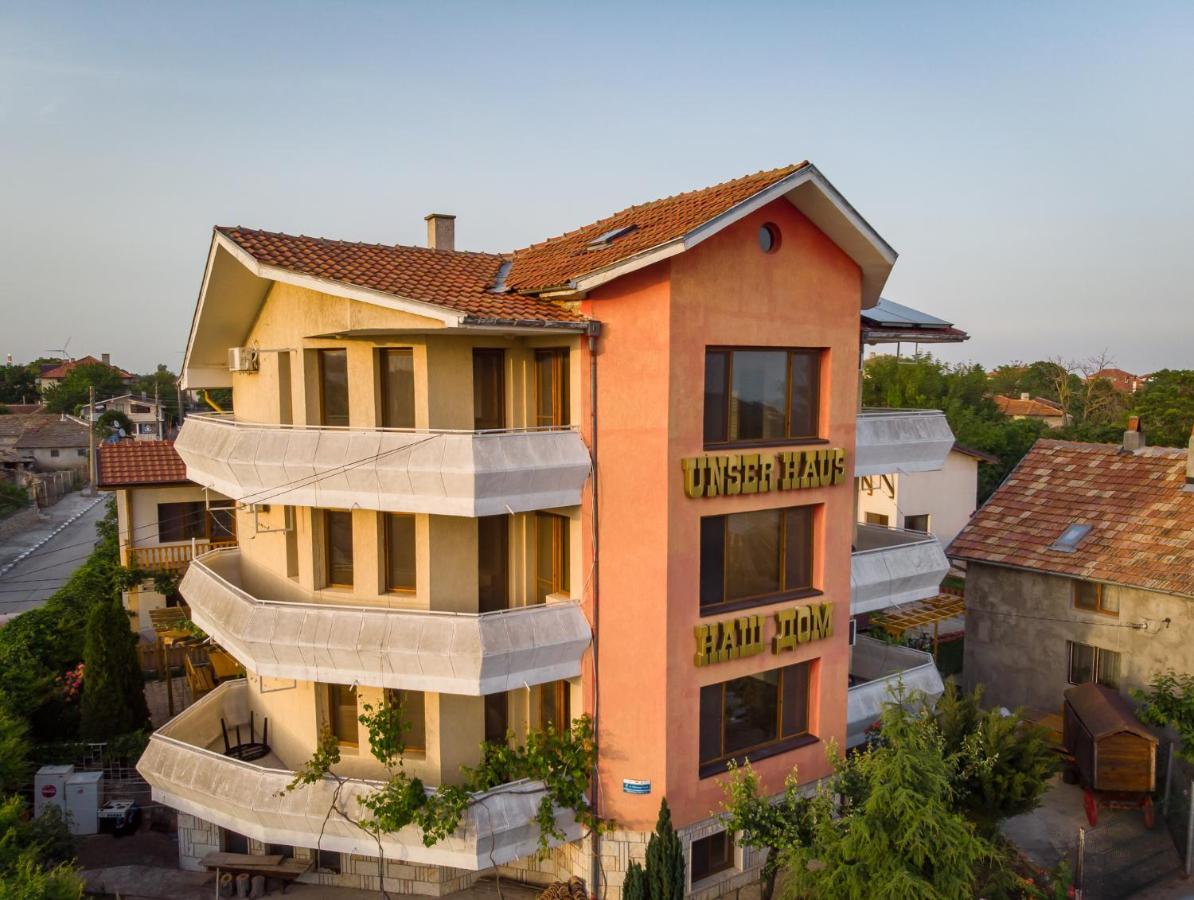 Guest House Nash Dom Kavarna Luaran gambar